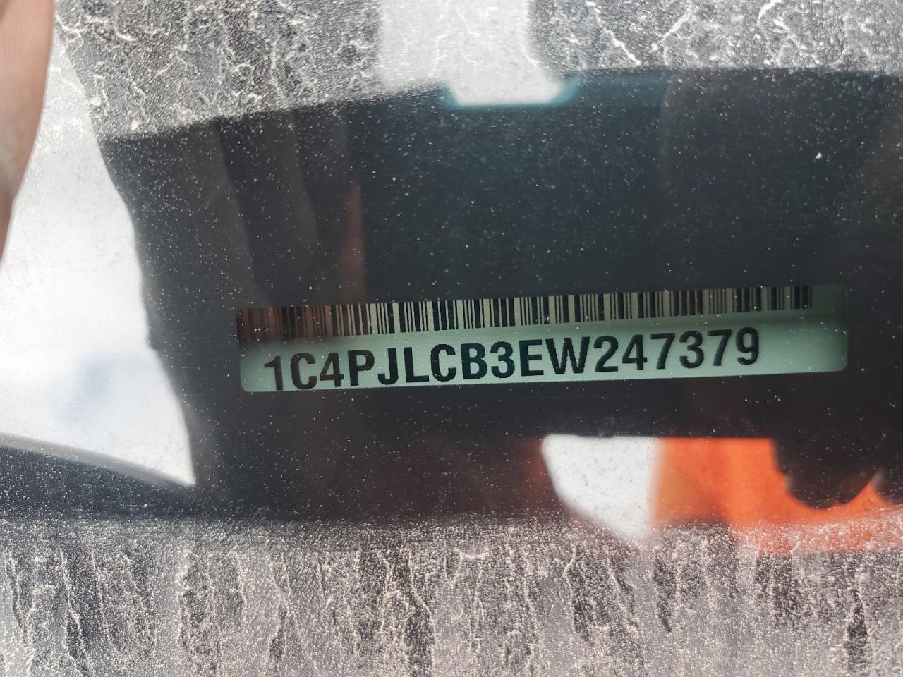 2014 Jeep Grand Cherokee - Image 14