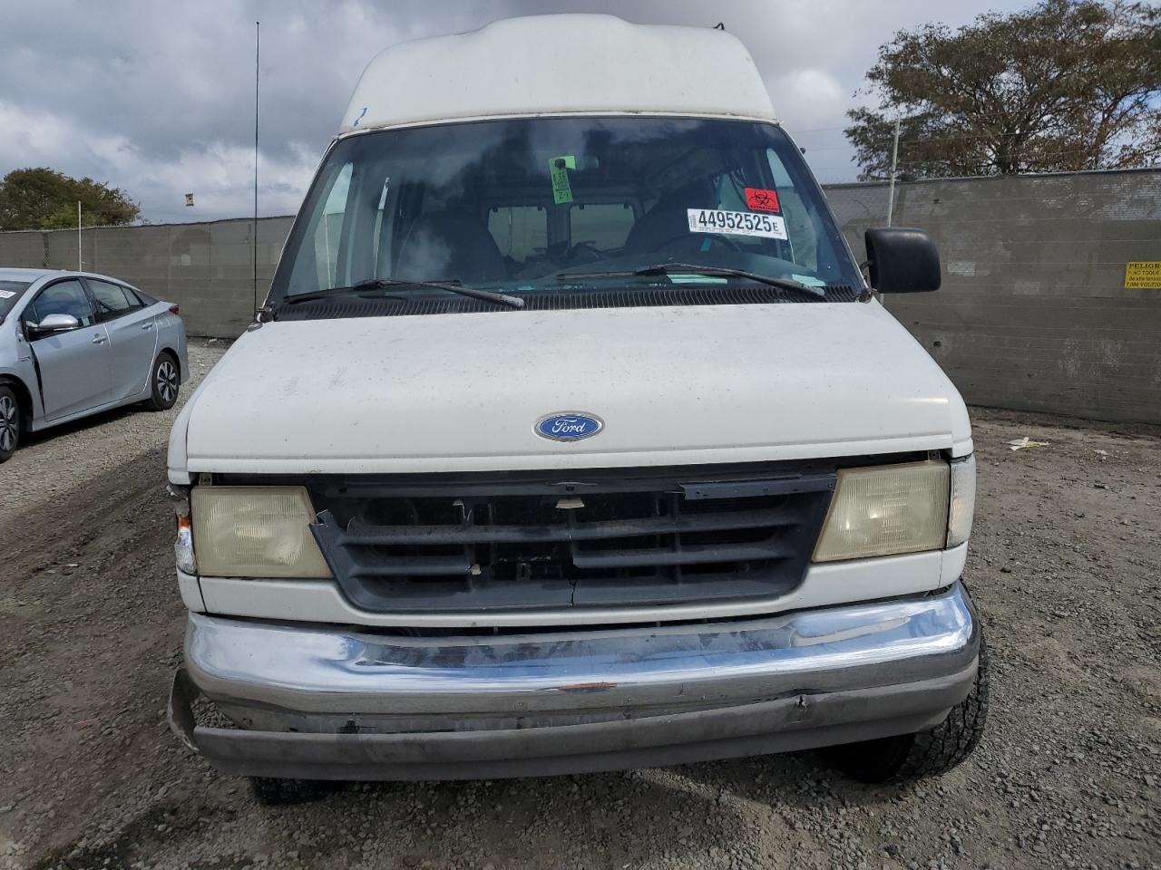 1995 Ford Econoline - Image 5