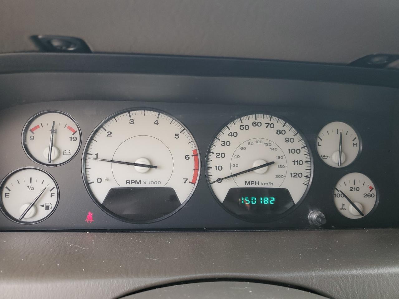 2004 Jeep Grand Cherokee - Image 9
