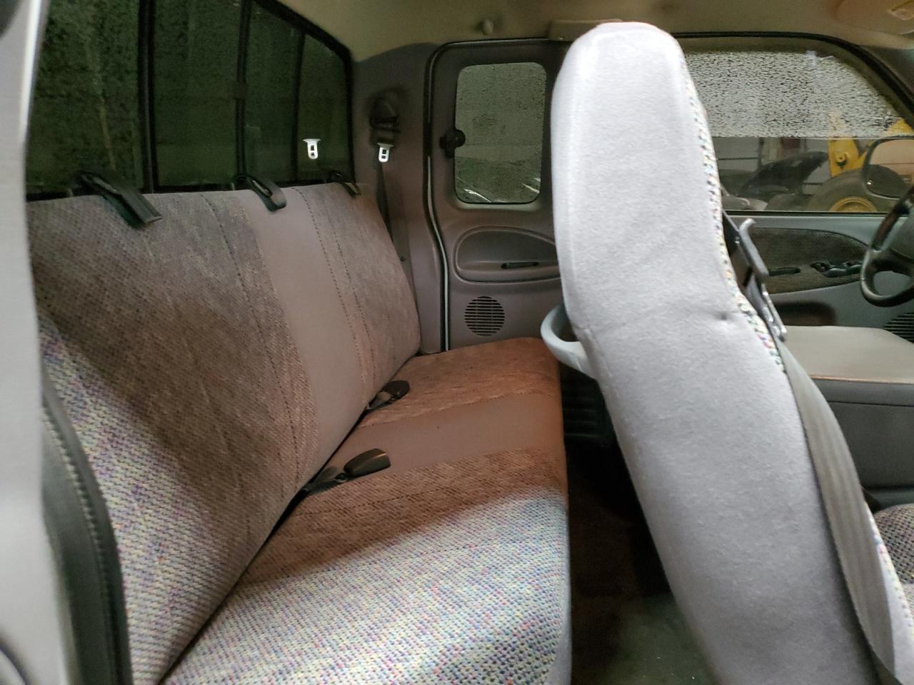 2001 Dodge RAM - Image 10