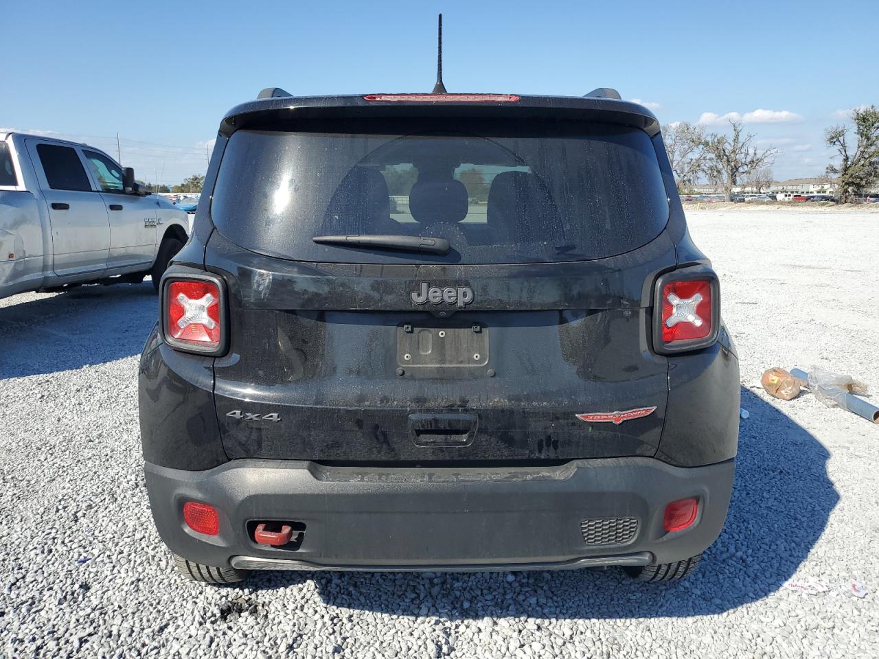 2020 Jeep Renegade - Image 6