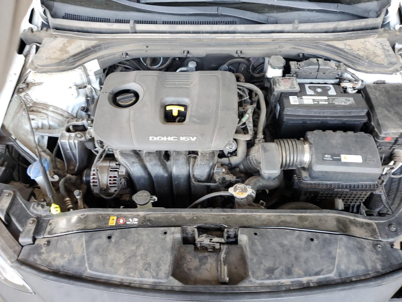 2018 Hyundai Elantra - Image 13