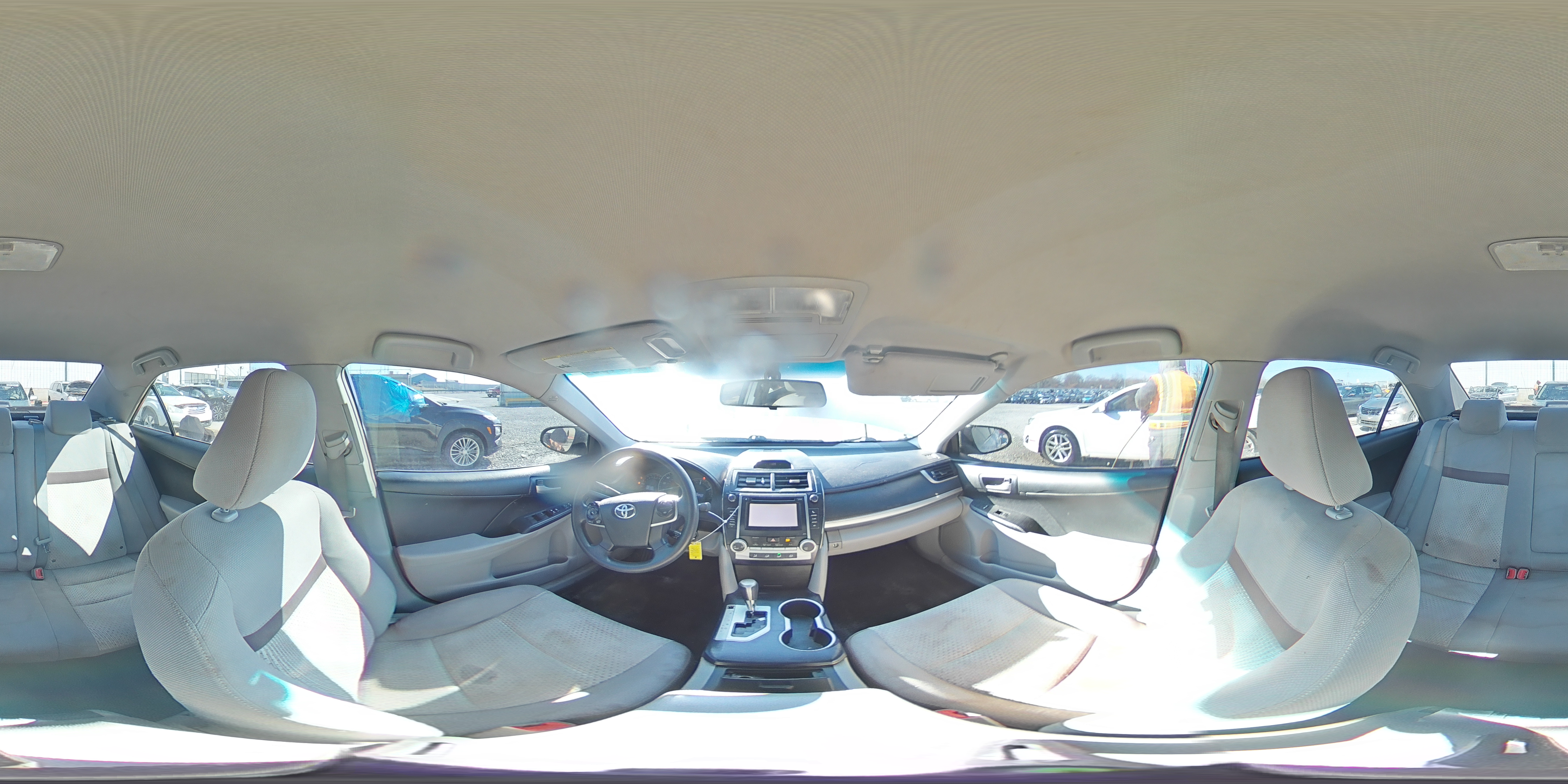 2013 Toyota Camry - Image 14