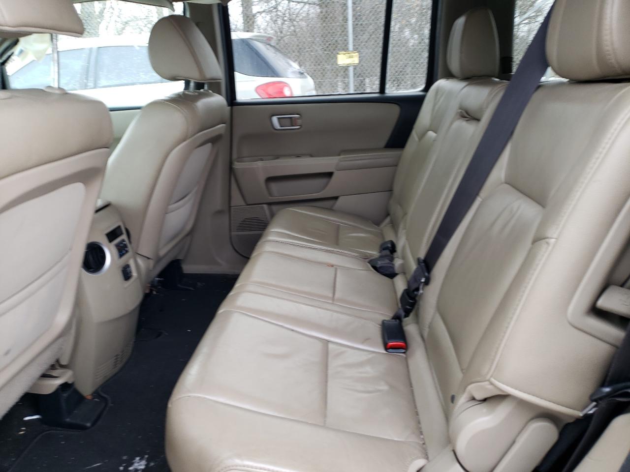 2012 Honda Pilot - Image 11