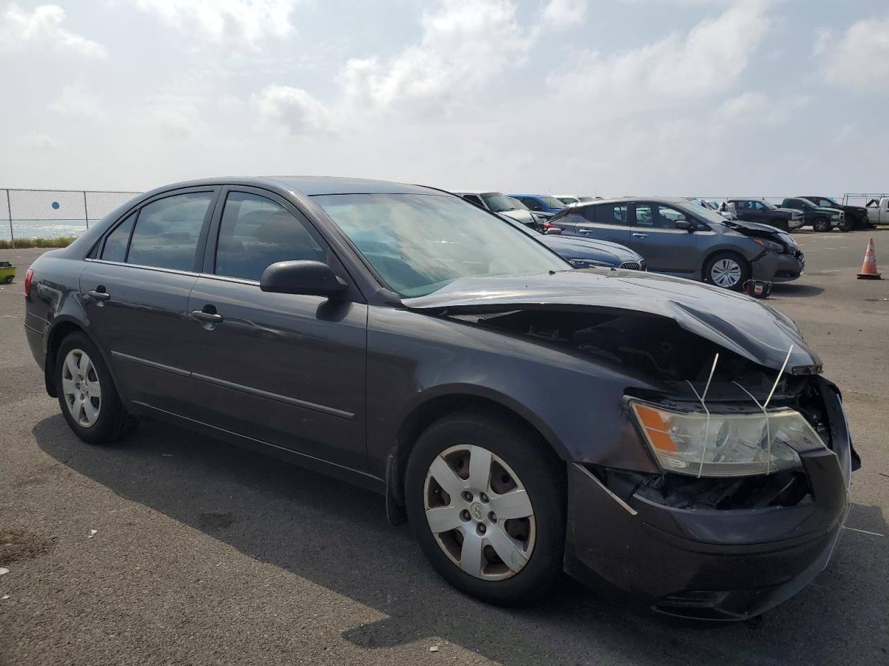 2010 Hyundai Sonata - Image 4