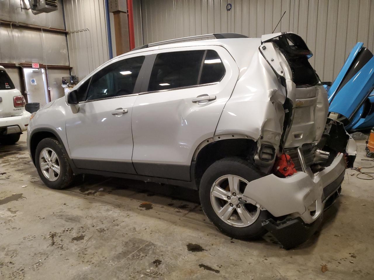 2017 Chevrolet Trax - Image 2