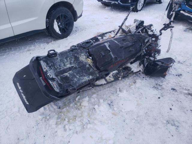 2019 SKIDOO RENEGADE  