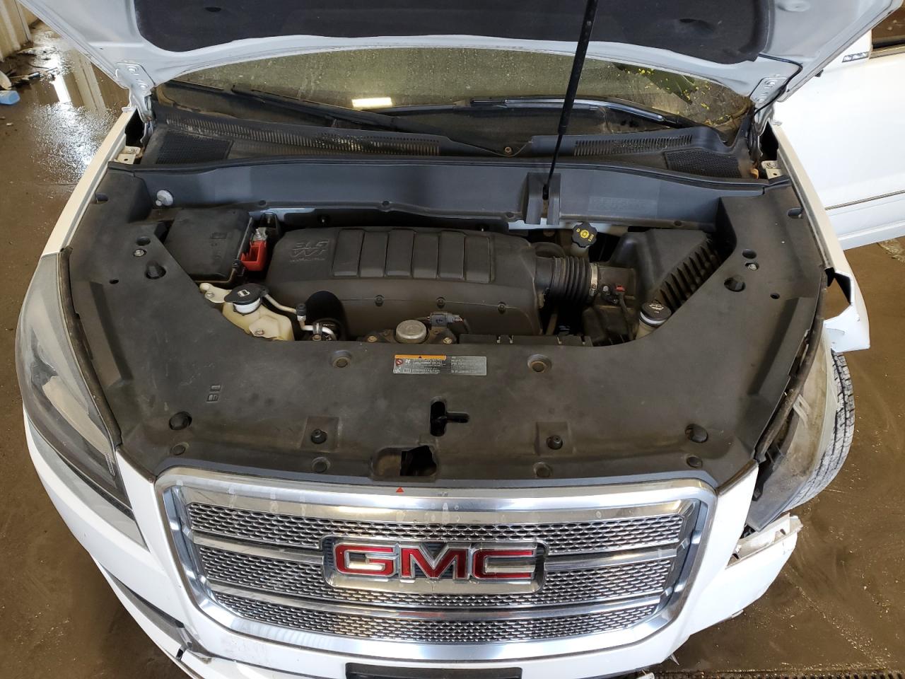 2013 GMC Acadia - Image 12
