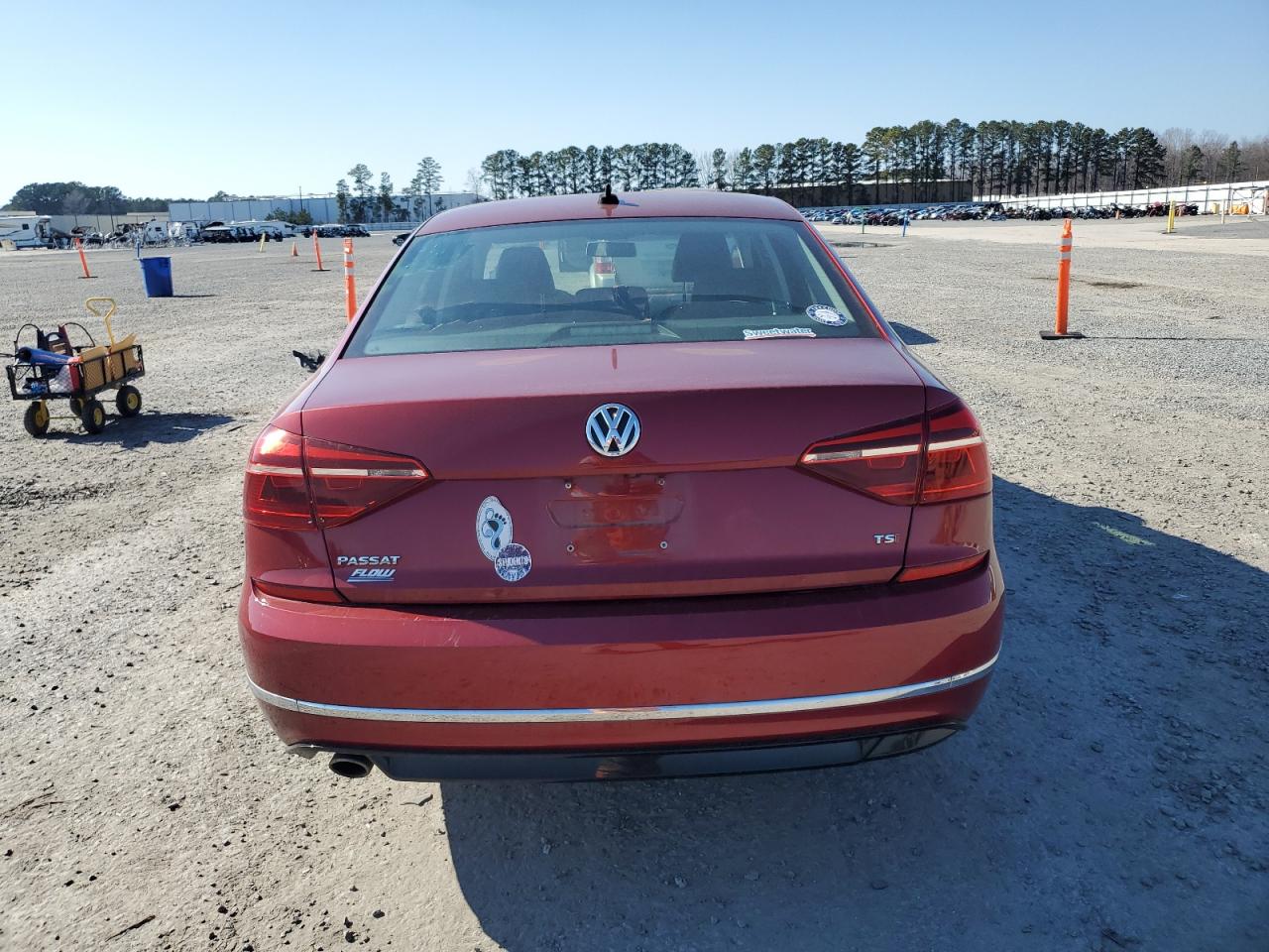 2018 Volkswagen Passat - Image 6