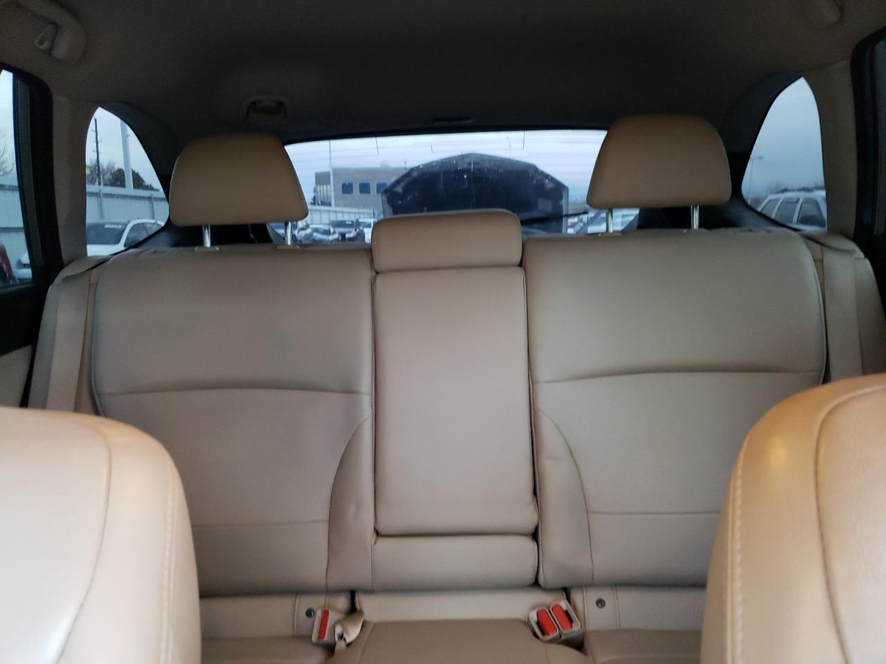 2017 Subaru Outback - Image 10
