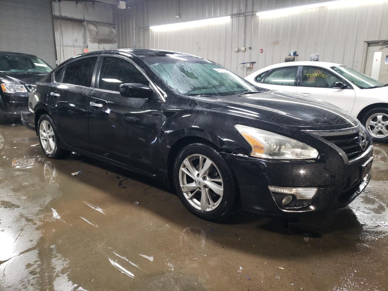 2015 Nissan Altima - Image 4