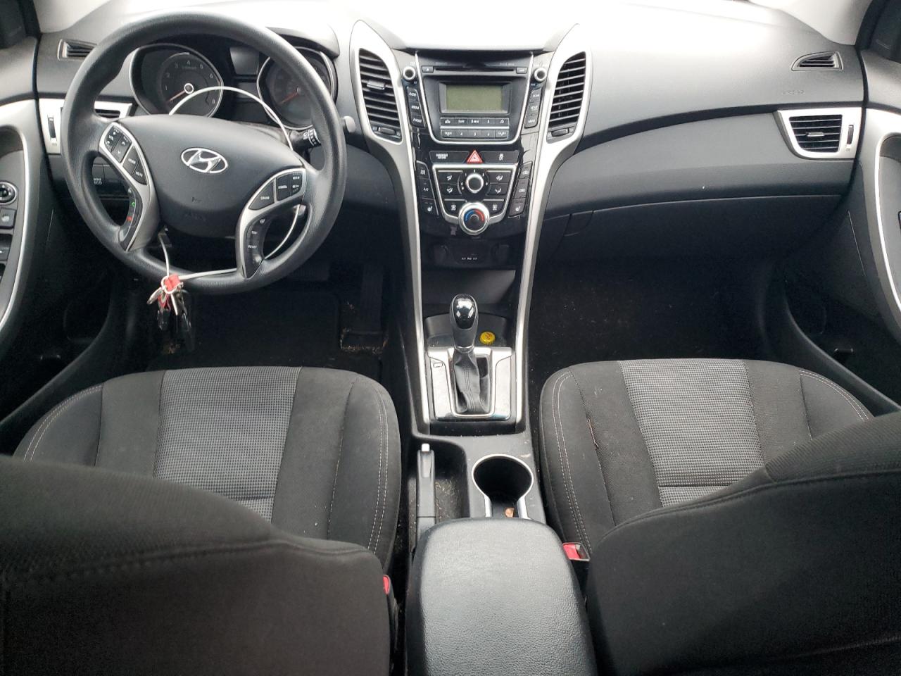 2014 Hyundai Elantra - Image 8