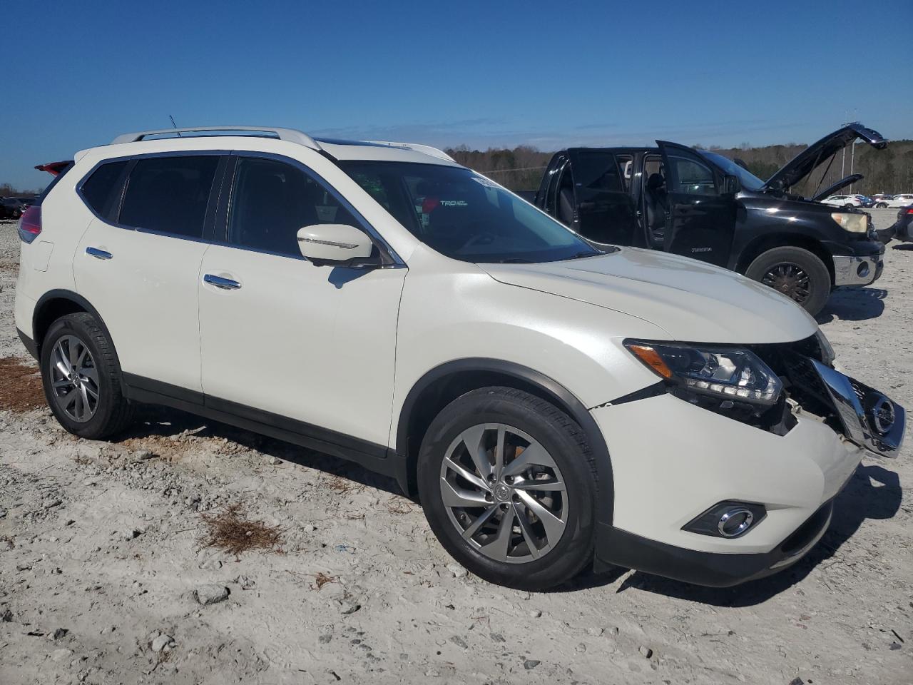 2015 Nissan Rogue - Image 4
