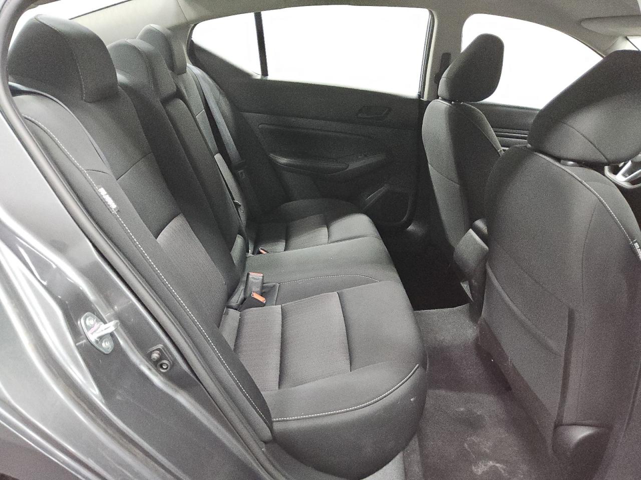2024 Nissan Altima - Image 10