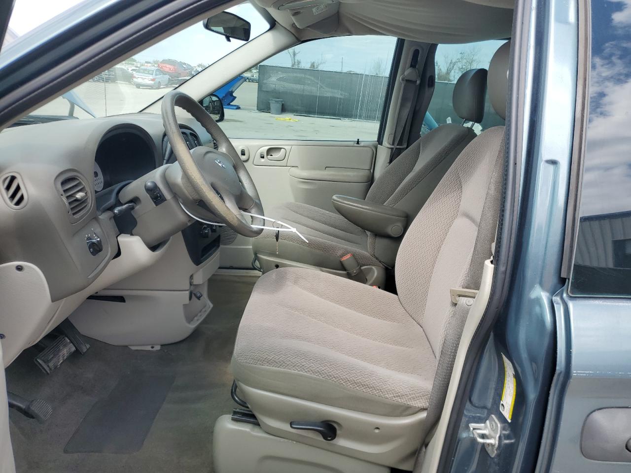 2007 Dodge Caravan - Image 7