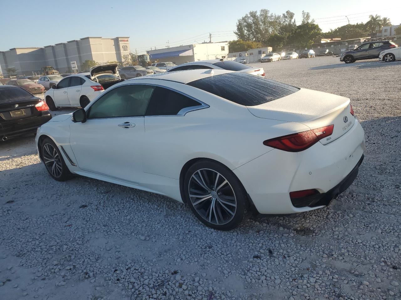 2017 Infiniti Q60 - Image 2