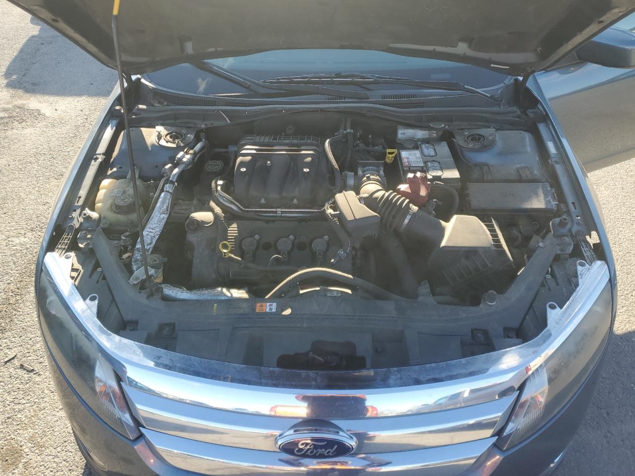 2012 Ford Fusion - Image 11