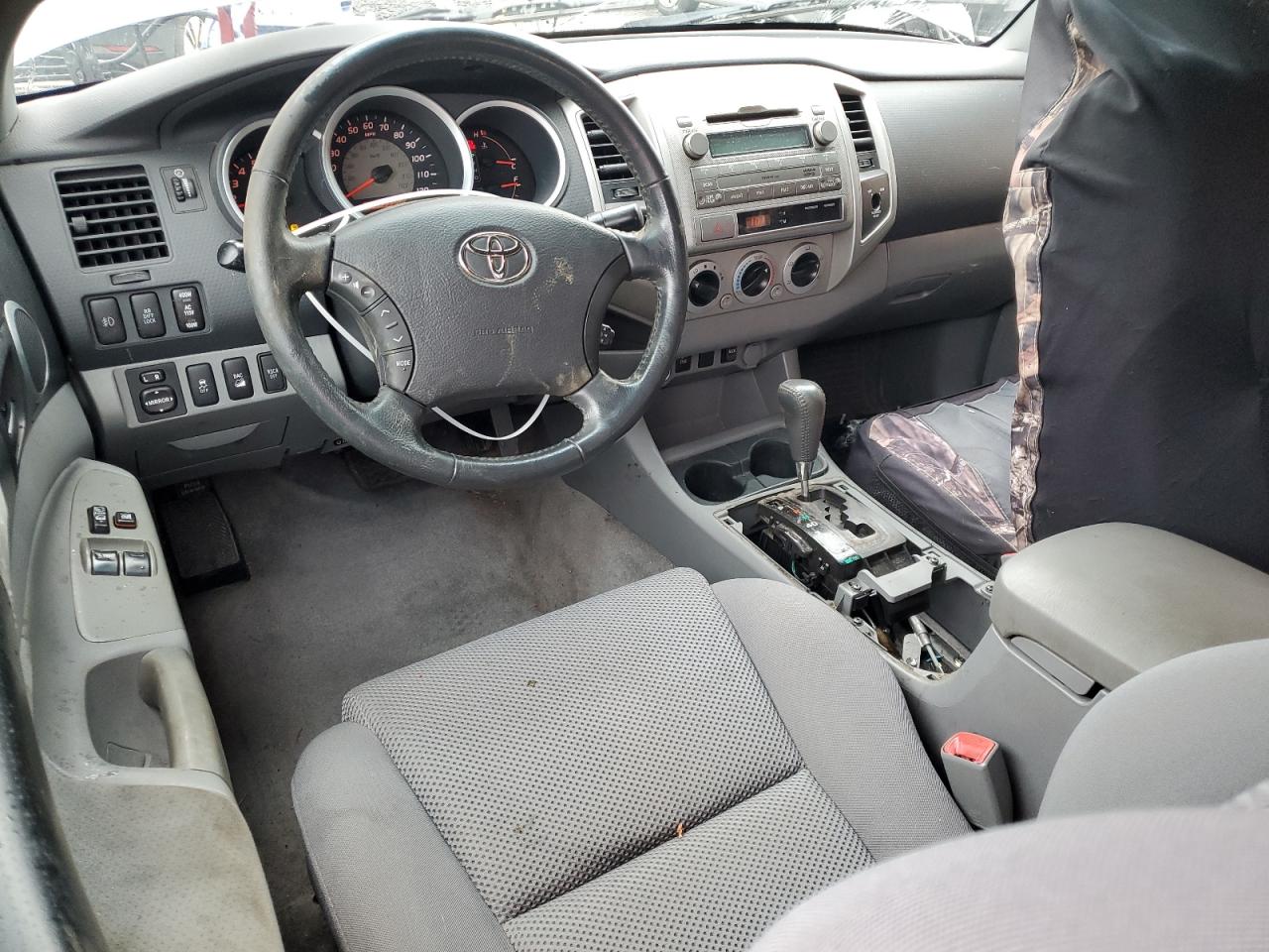2010 Toyota Tacoma - Image 8