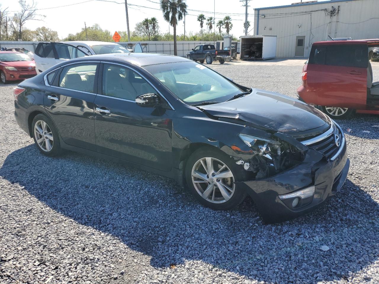 2015 Nissan Altima - Image 4