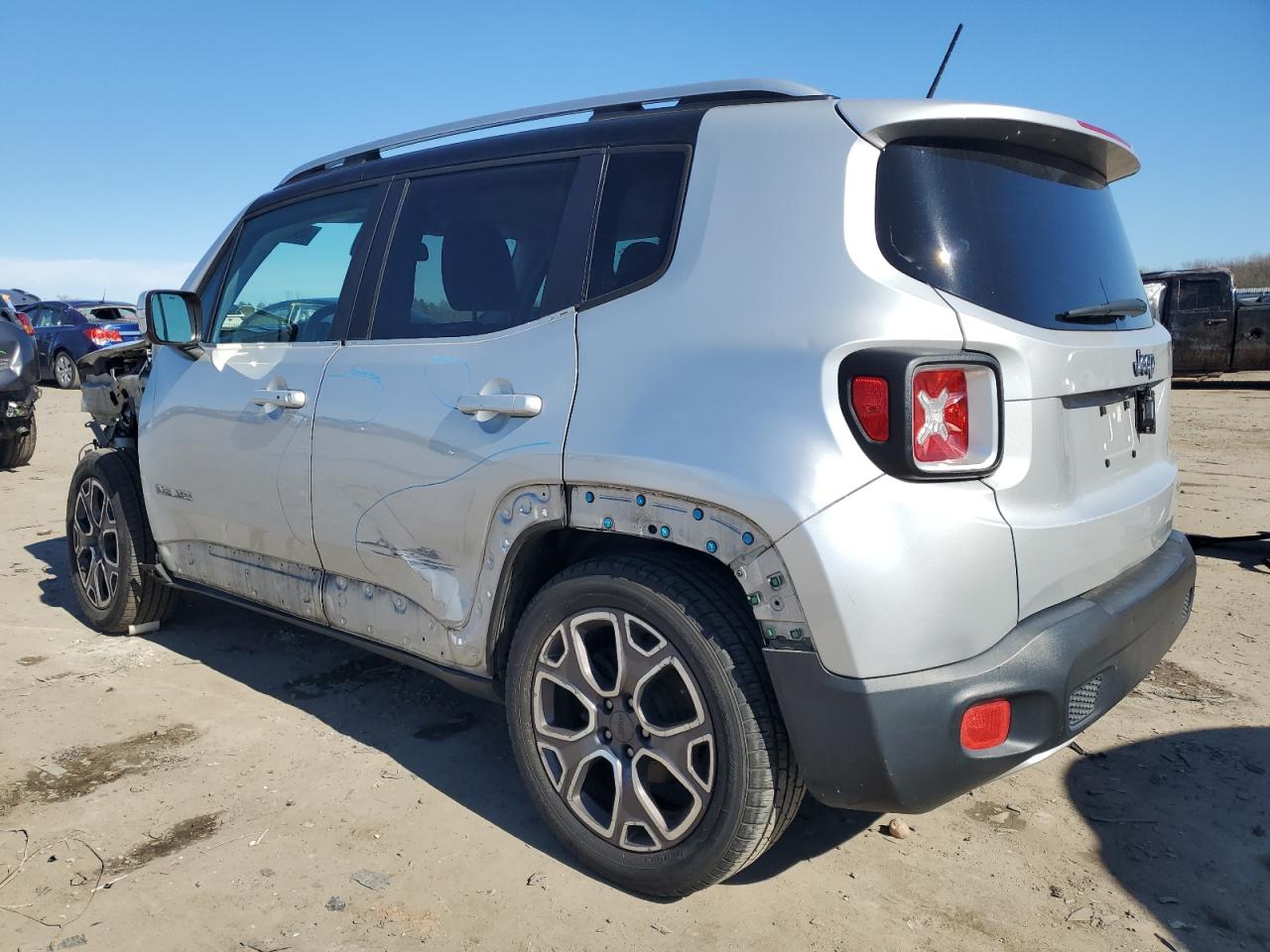 2016 Jeep Renegade - Image 2
