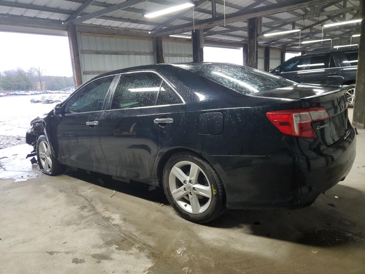 2014 Toyota Camry - Image 2