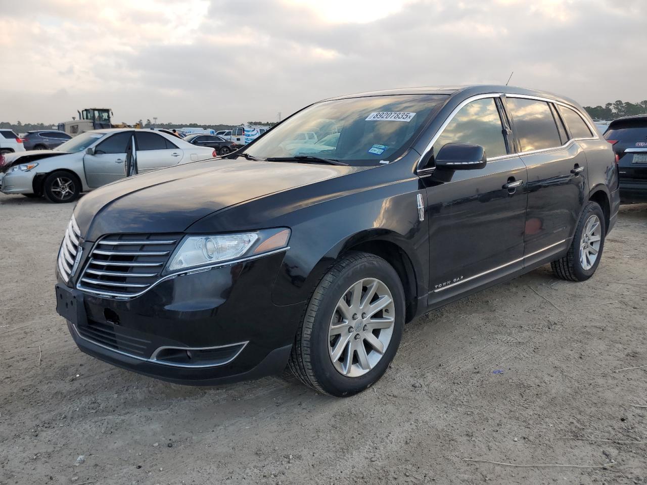 2018 Lincoln MKT - Image 1