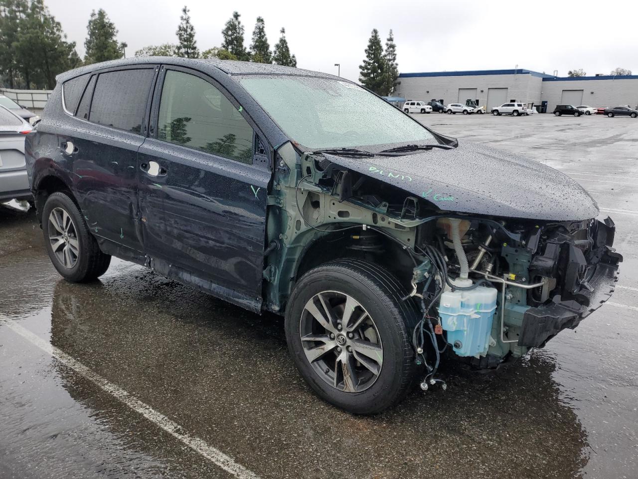 2018 Toyota RAV 4 - Image 4