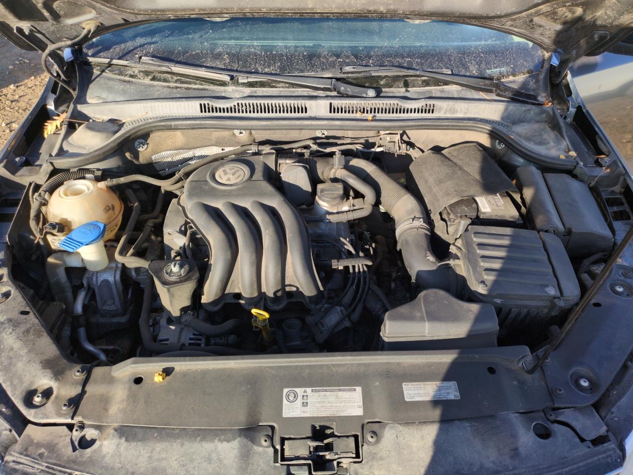 2015 Volkswagen Jetta - Image 11
