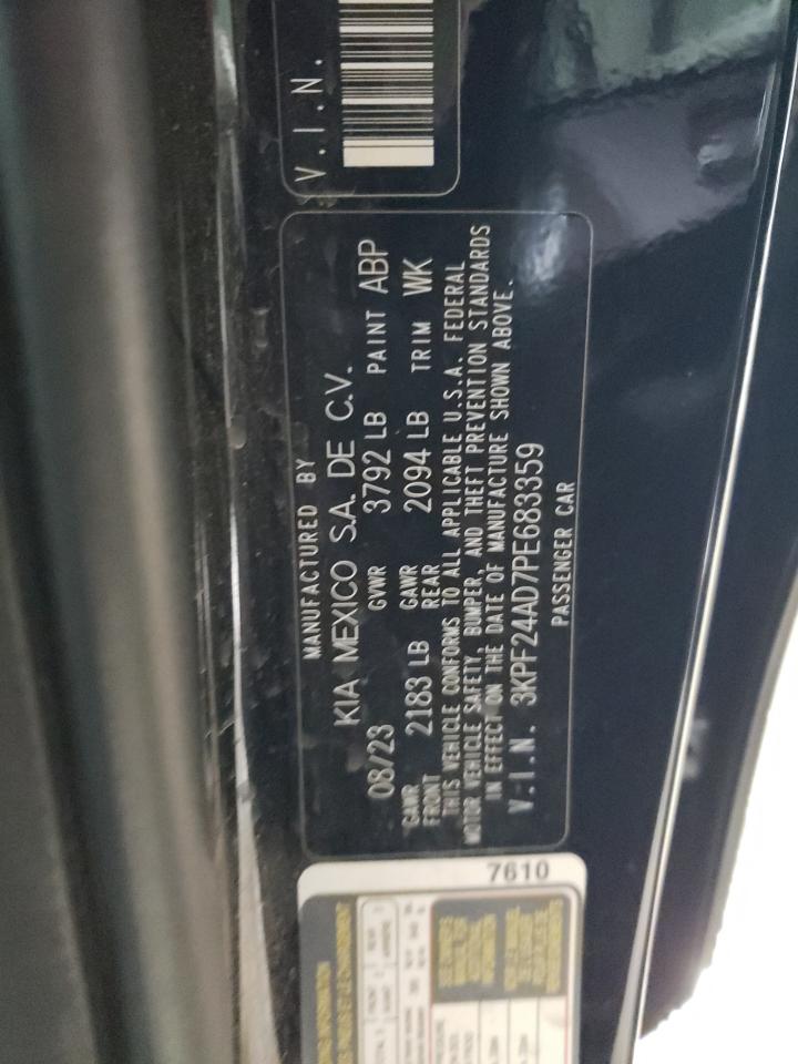 2023 Kia Forte - Image 13