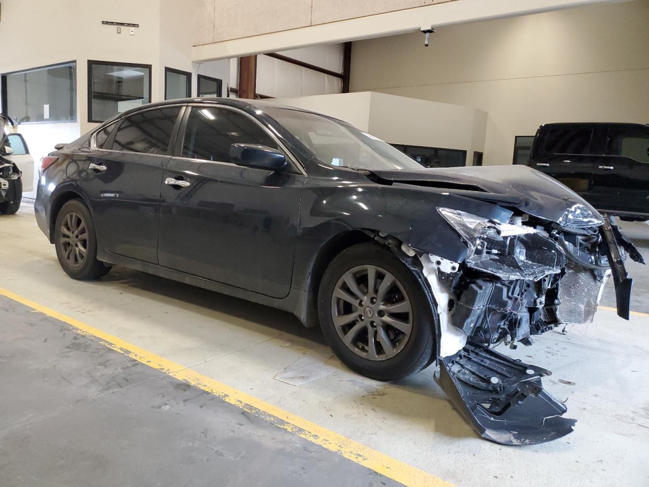 2015 Nissan Altima - Image 4