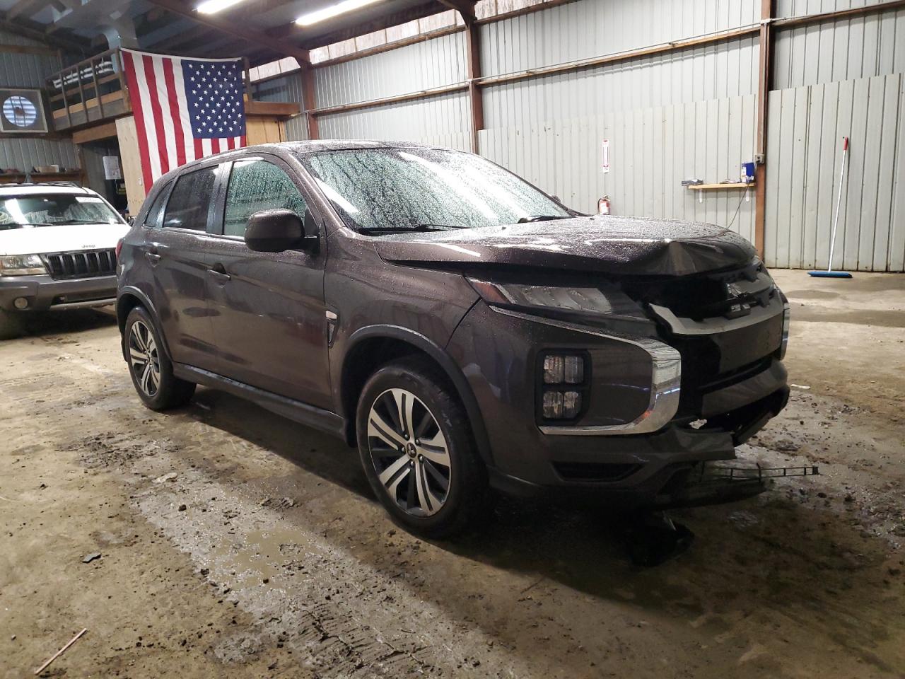 2021 Mitsubishi Outlander - Image 4
