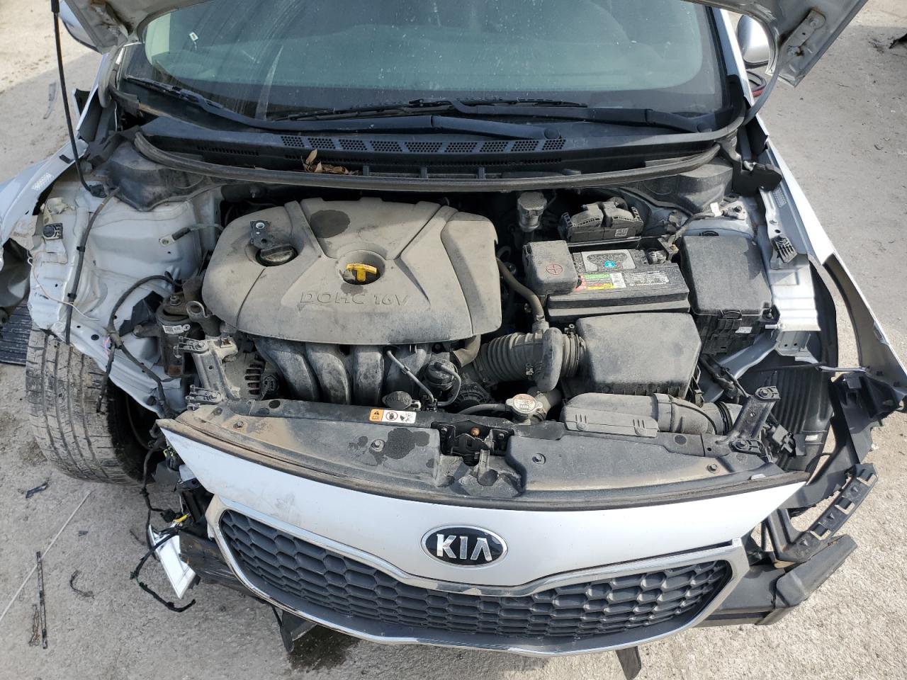 2016 Kia Forte - Image 12