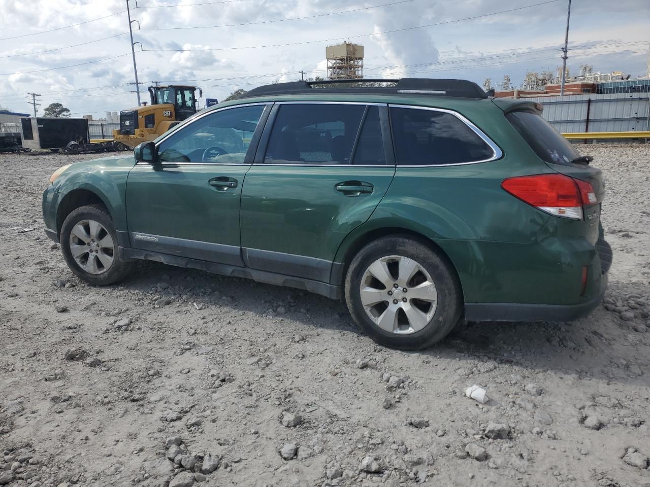 2011 Subaru Outback - Image 2