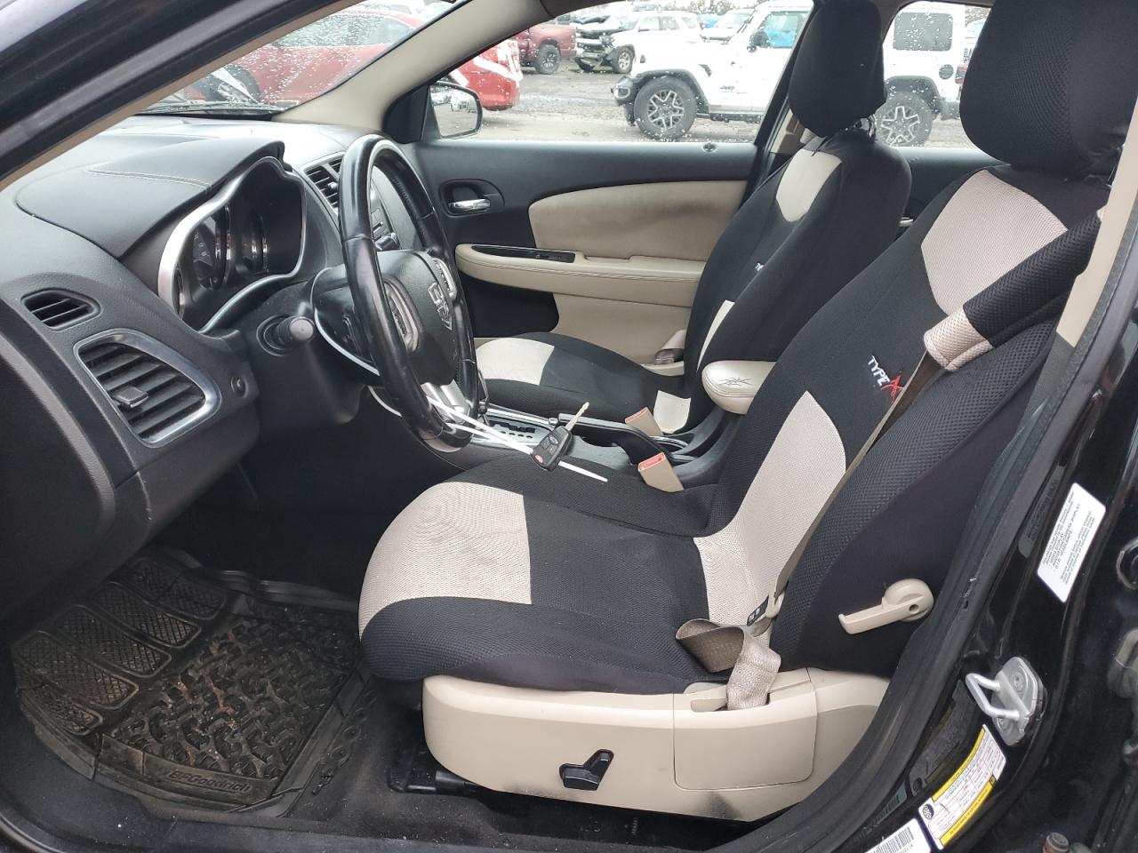 2011 Dodge Avenger - Image 7