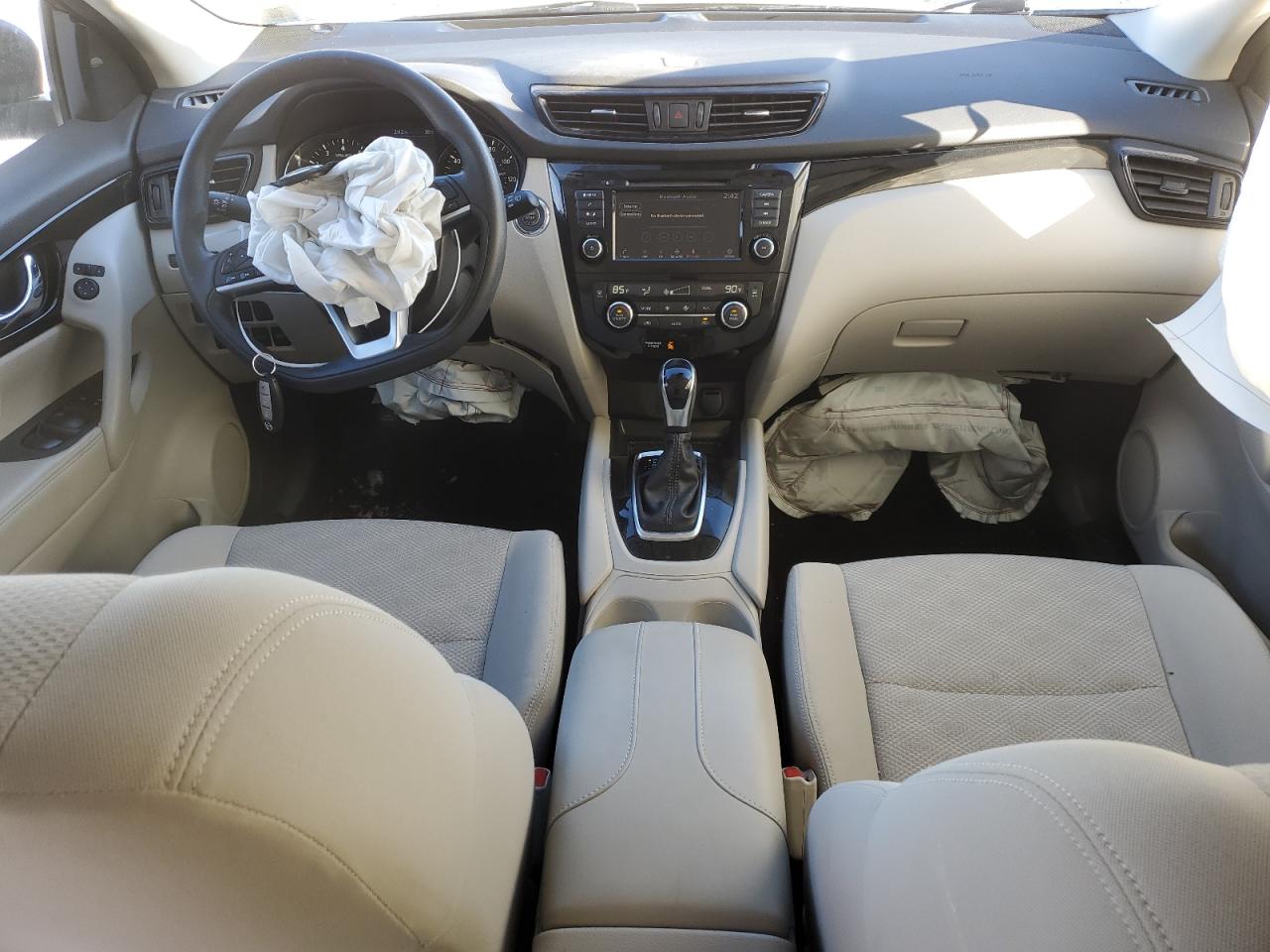 2020 Nissan Rogue - Image 8