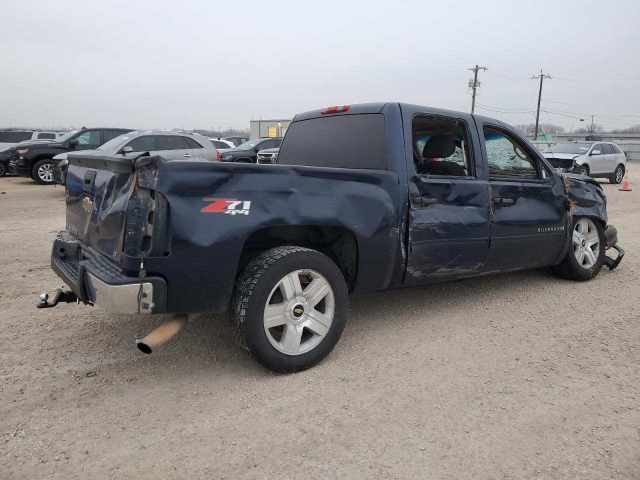 2009 Chevrolet Silverado - Image 3