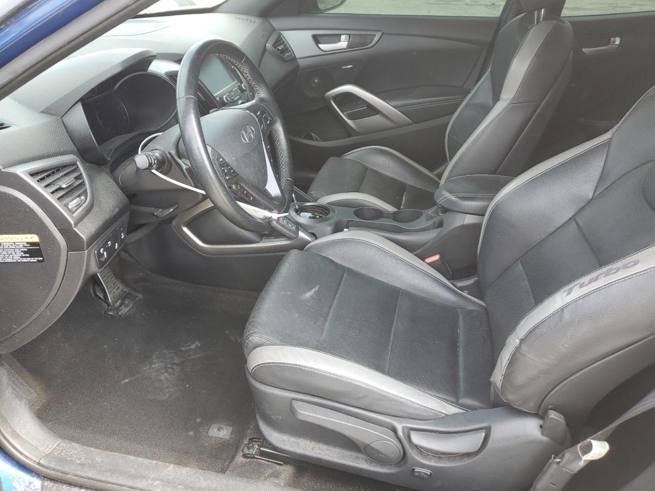2017 Hyundai Veloster - Image 7