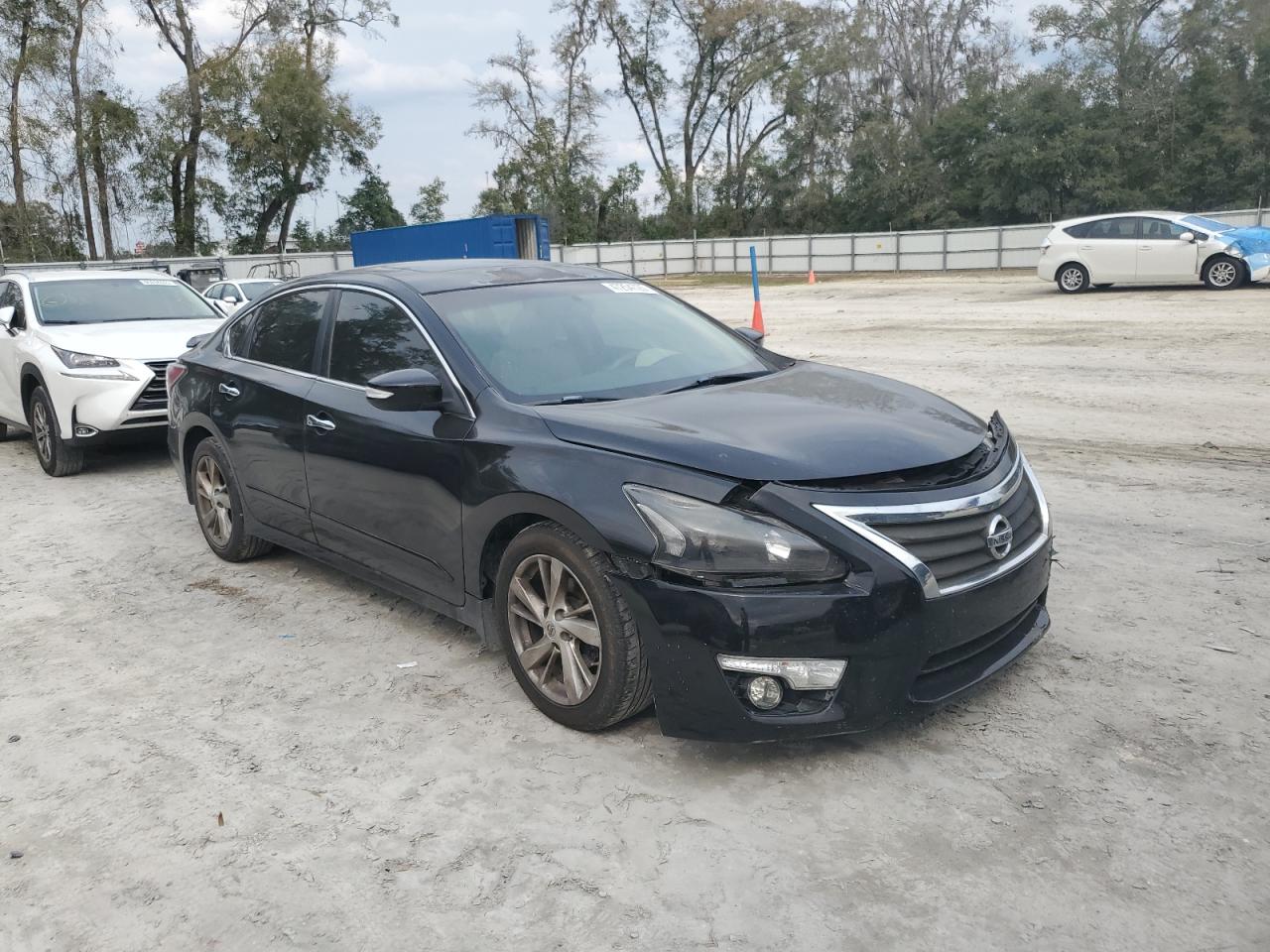 2015 Nissan Altima - Image 4