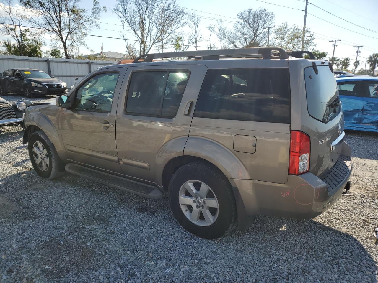 2008 Nissan Pathfinder - Image 2