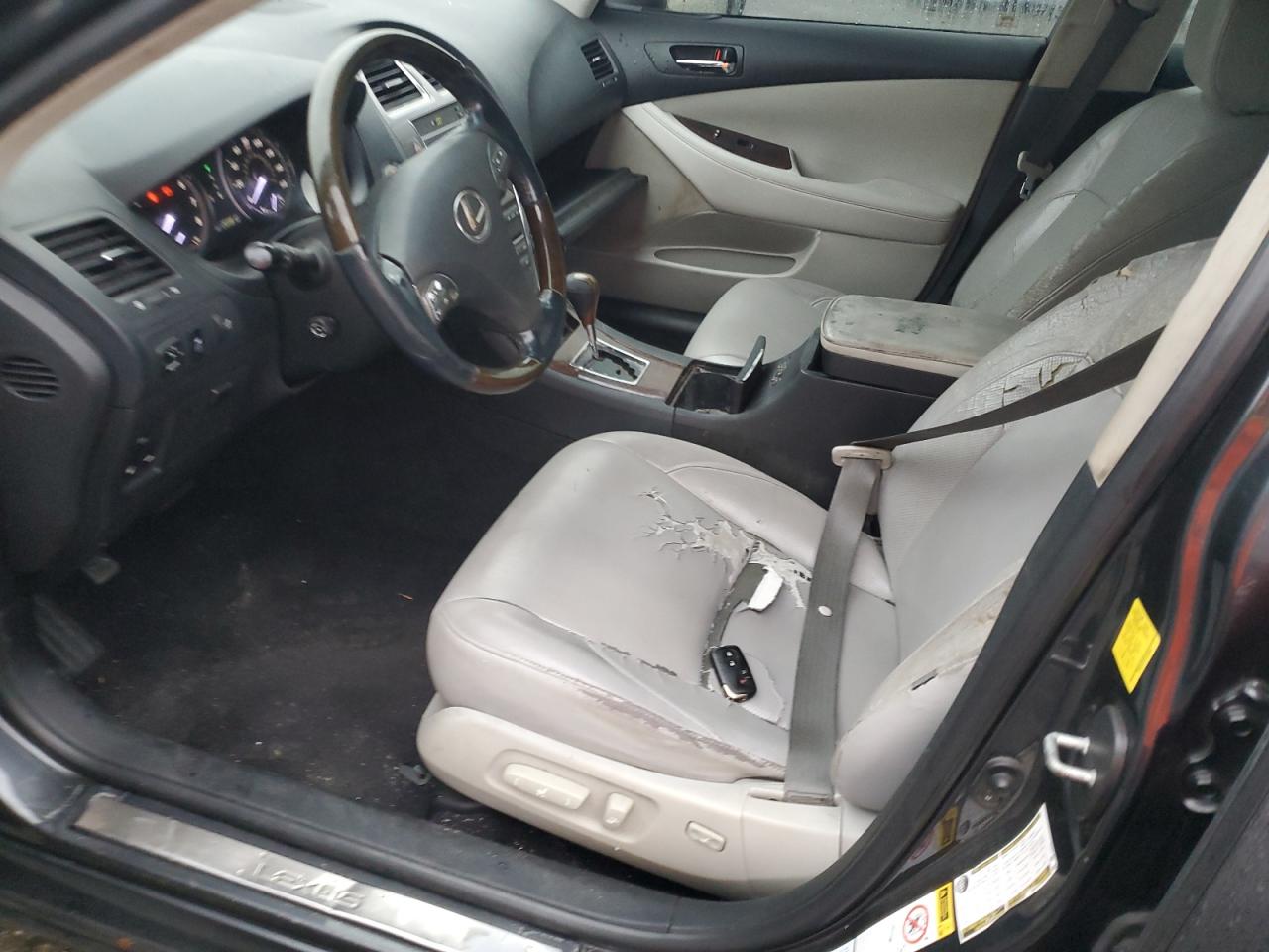 2010 Lexus ES - Image 7