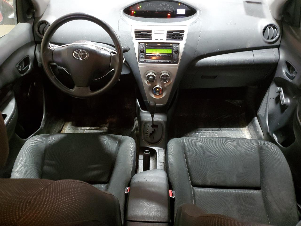 2009 Toyota Yaris - Image 8