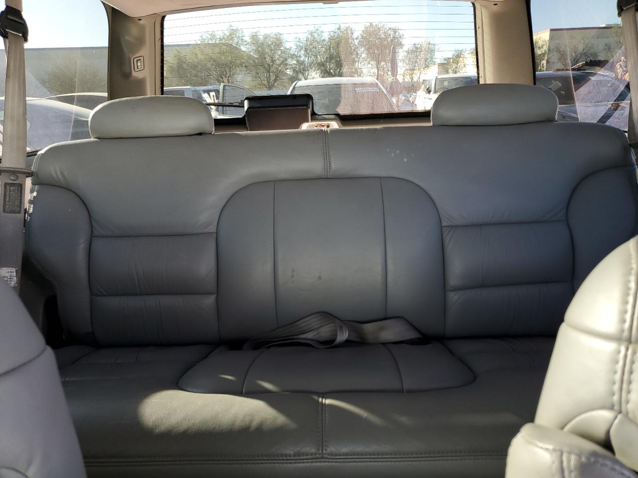 1997 Chevrolet Tahoe - Image 10