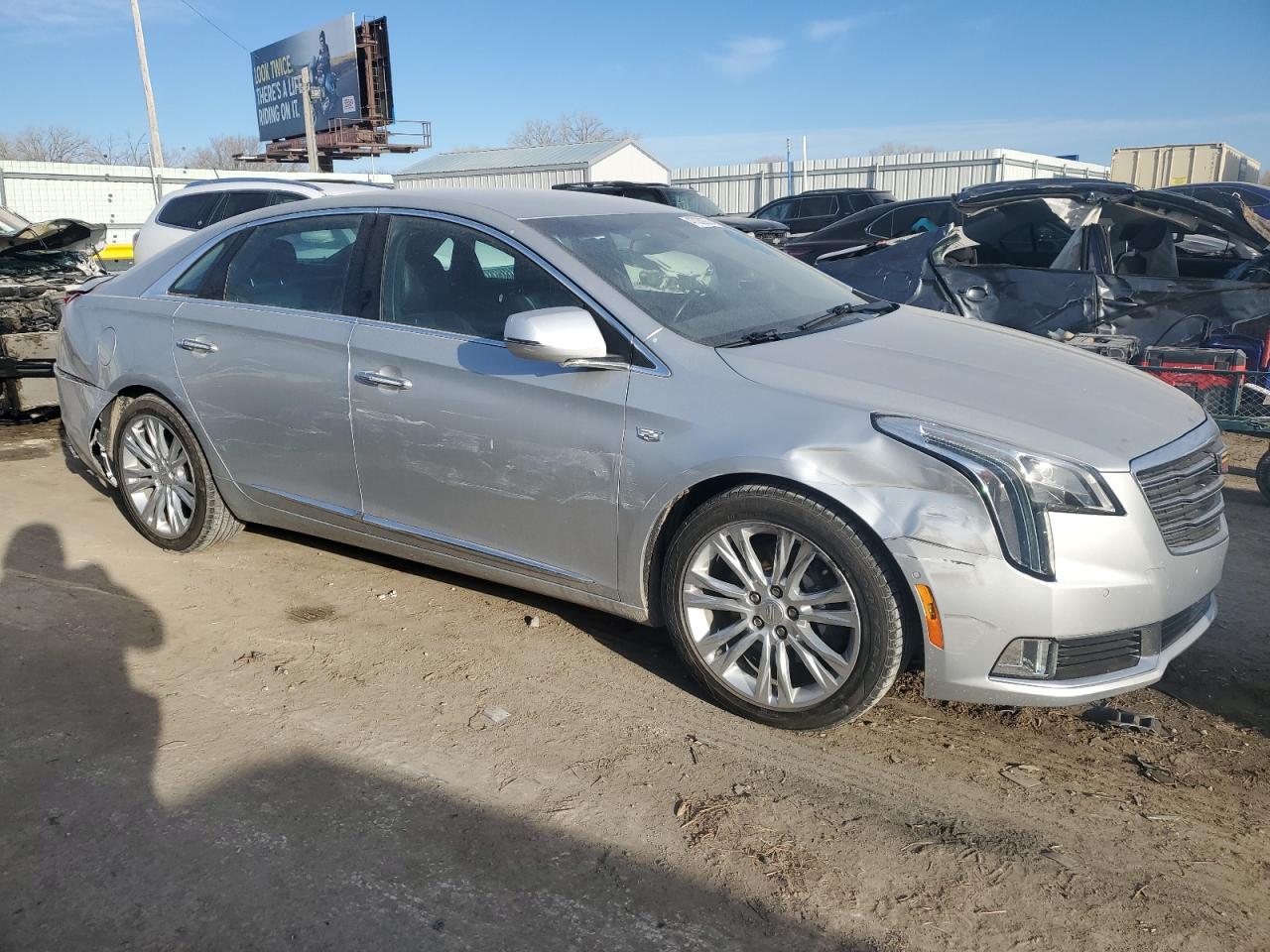 2018 Cadillac XTS - Image 4