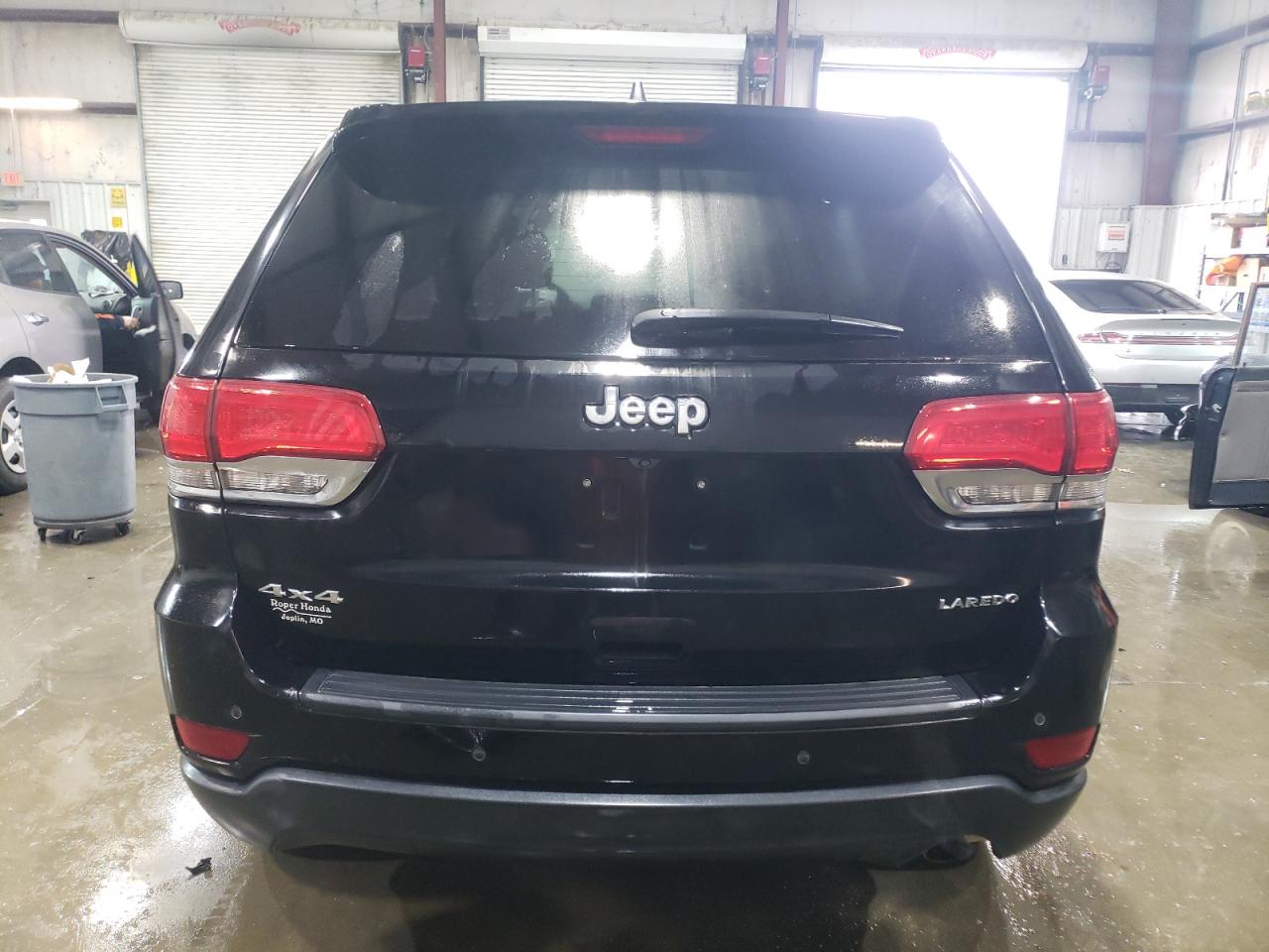 2018 Jeep Grand Cherokee - Image 6