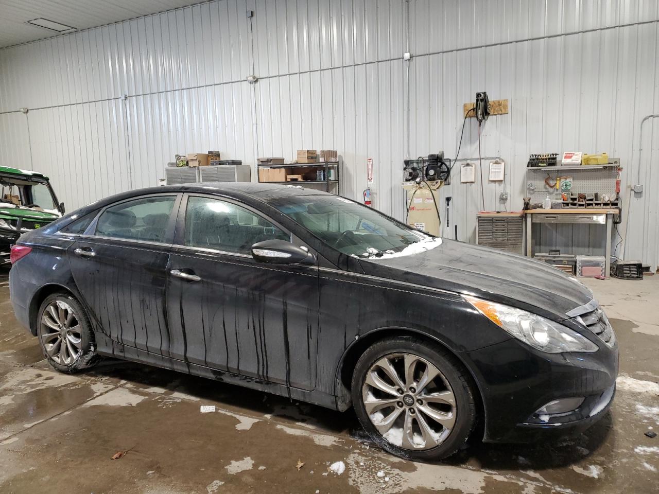 2013 Hyundai Sonata - Image 4