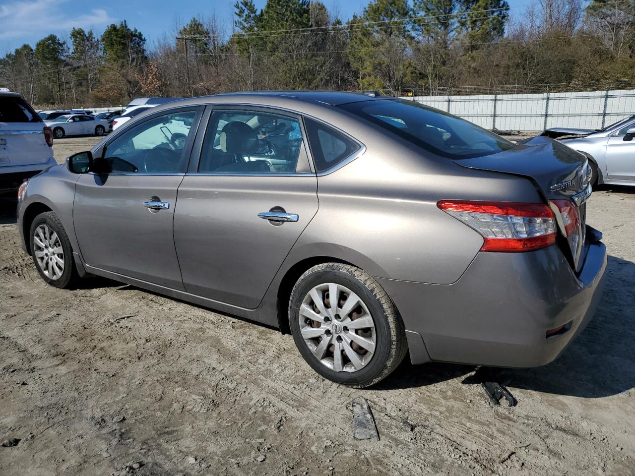 2015 Nissan Sentra - Image 2