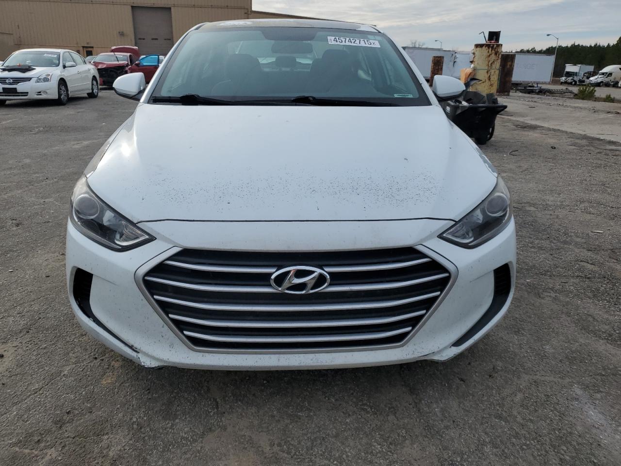 2017 Hyundai Elantra - Image 5