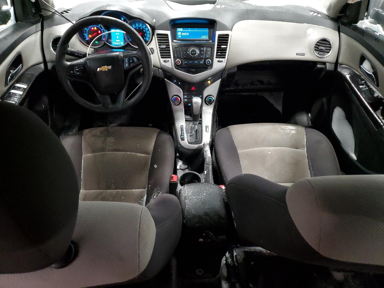 2013 Chevrolet Cruze - Image 8