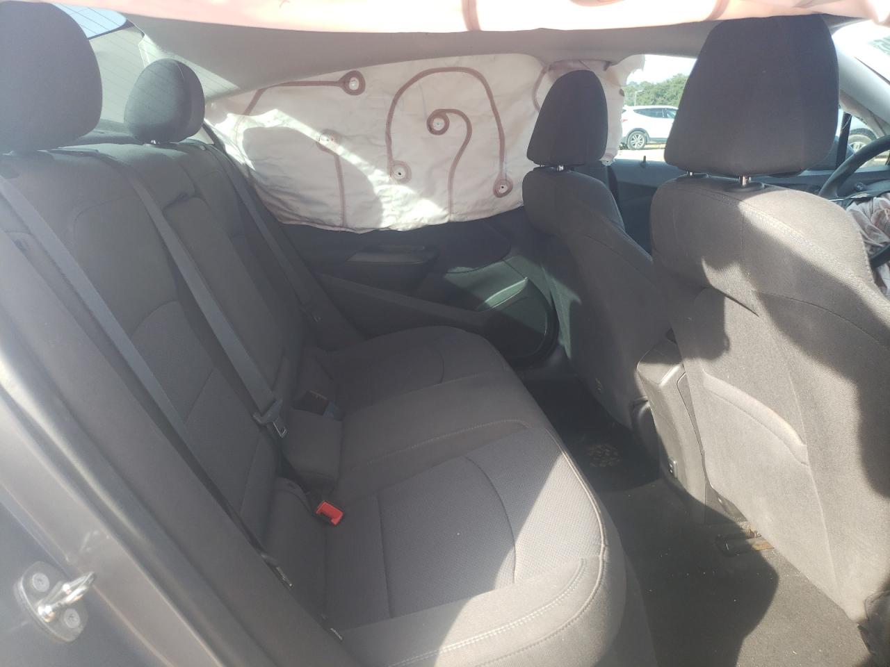 2018 Chevrolet Cruze - Image 10