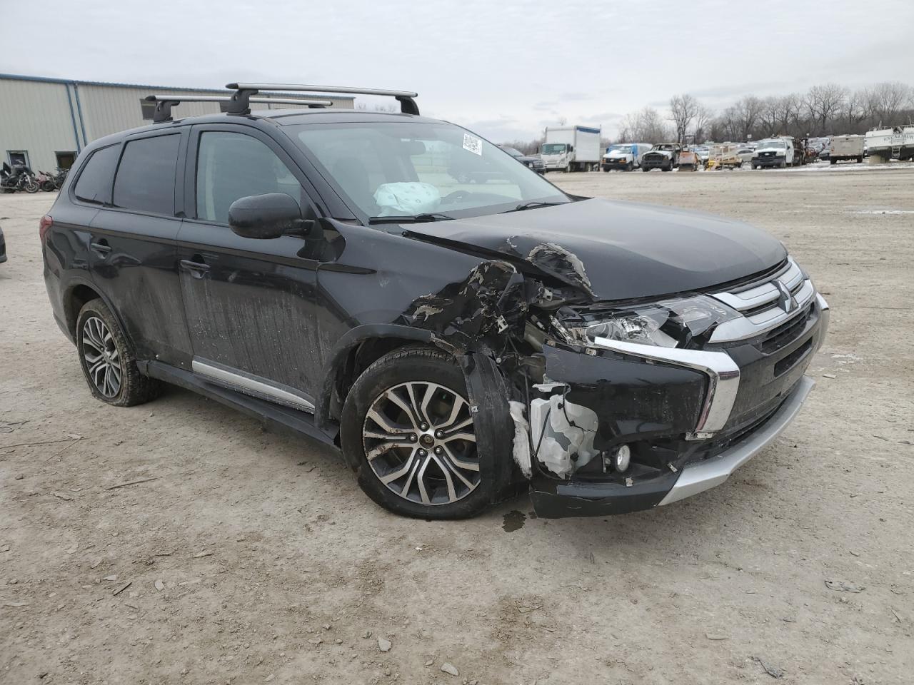 2018 Mitsubishi Outlander - Image 4